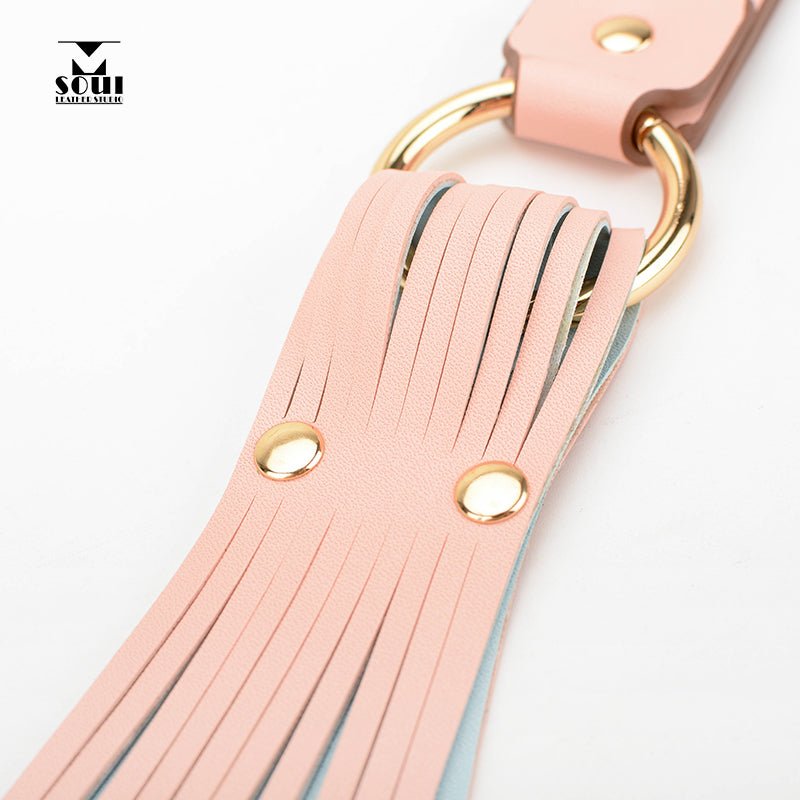 情趣SM调教打屁屁流苏散鞭 皮拍 MSOUL